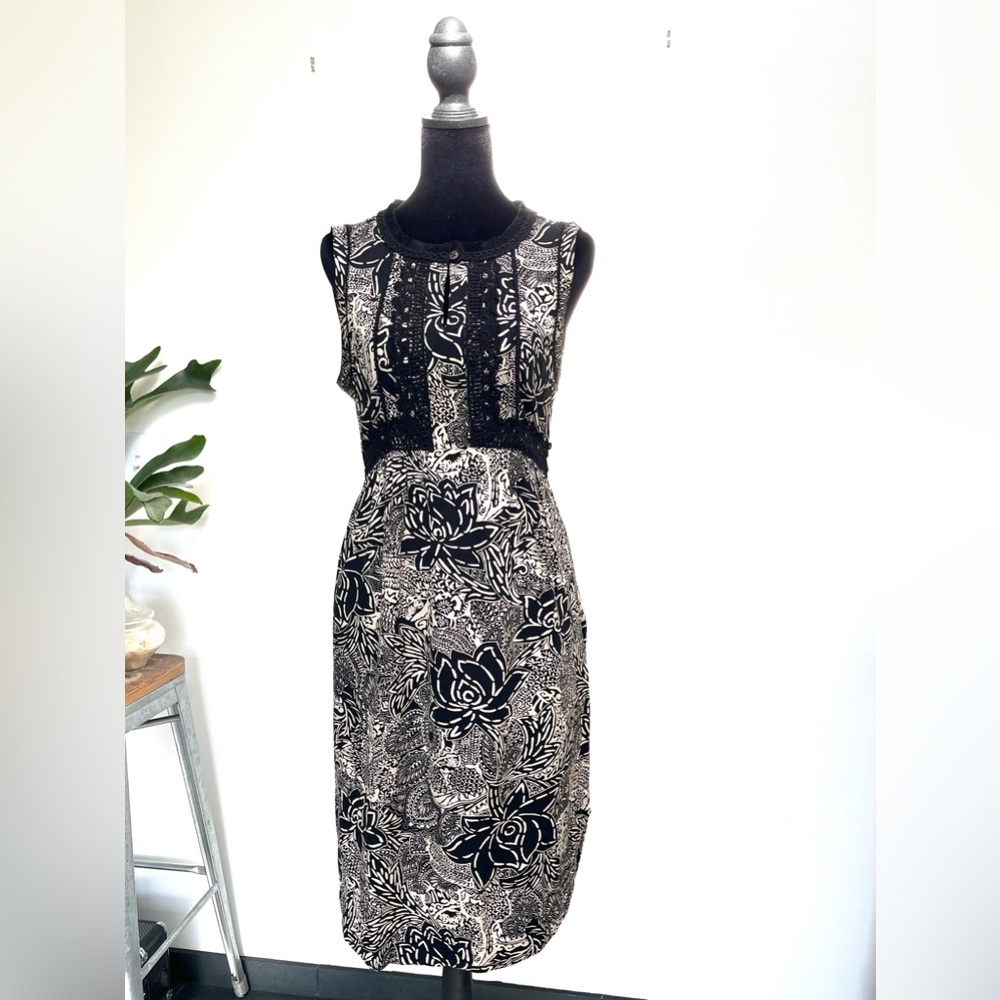 Anthropologie, Holding Horses Suraja clack and cream batik print dress size 4